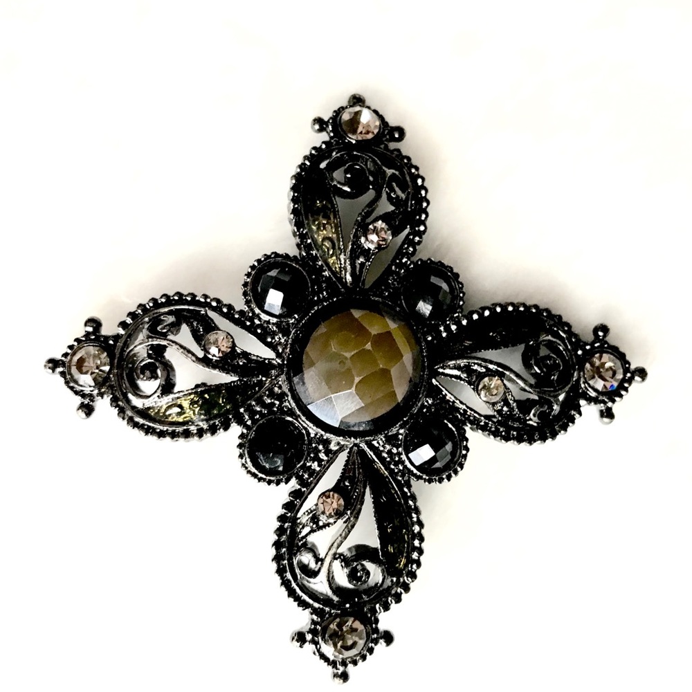 Vintage Brooch (Pin)